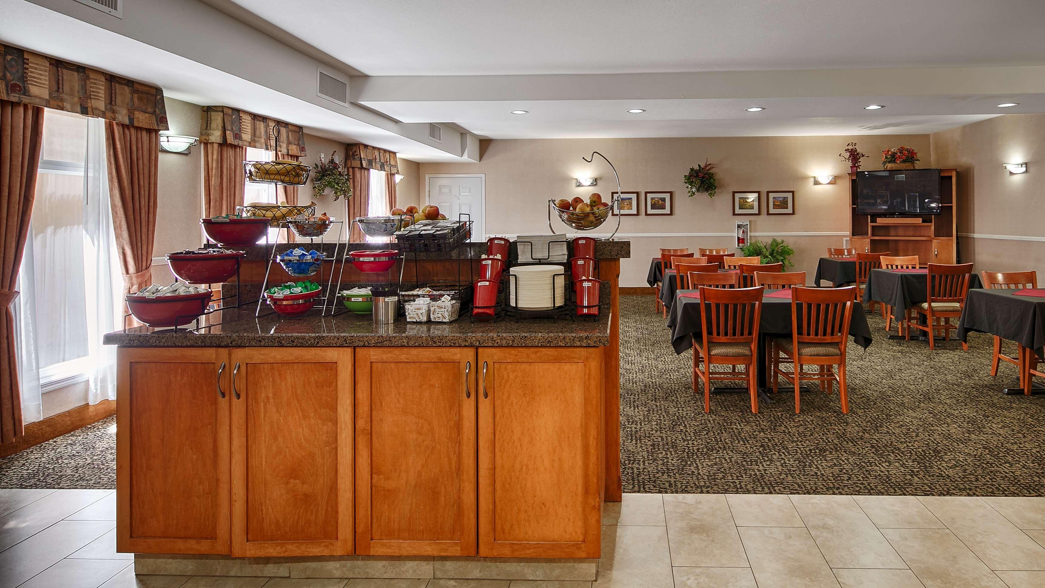 Best Western Plus Osoyoos Hotel & Suites Exterior photo