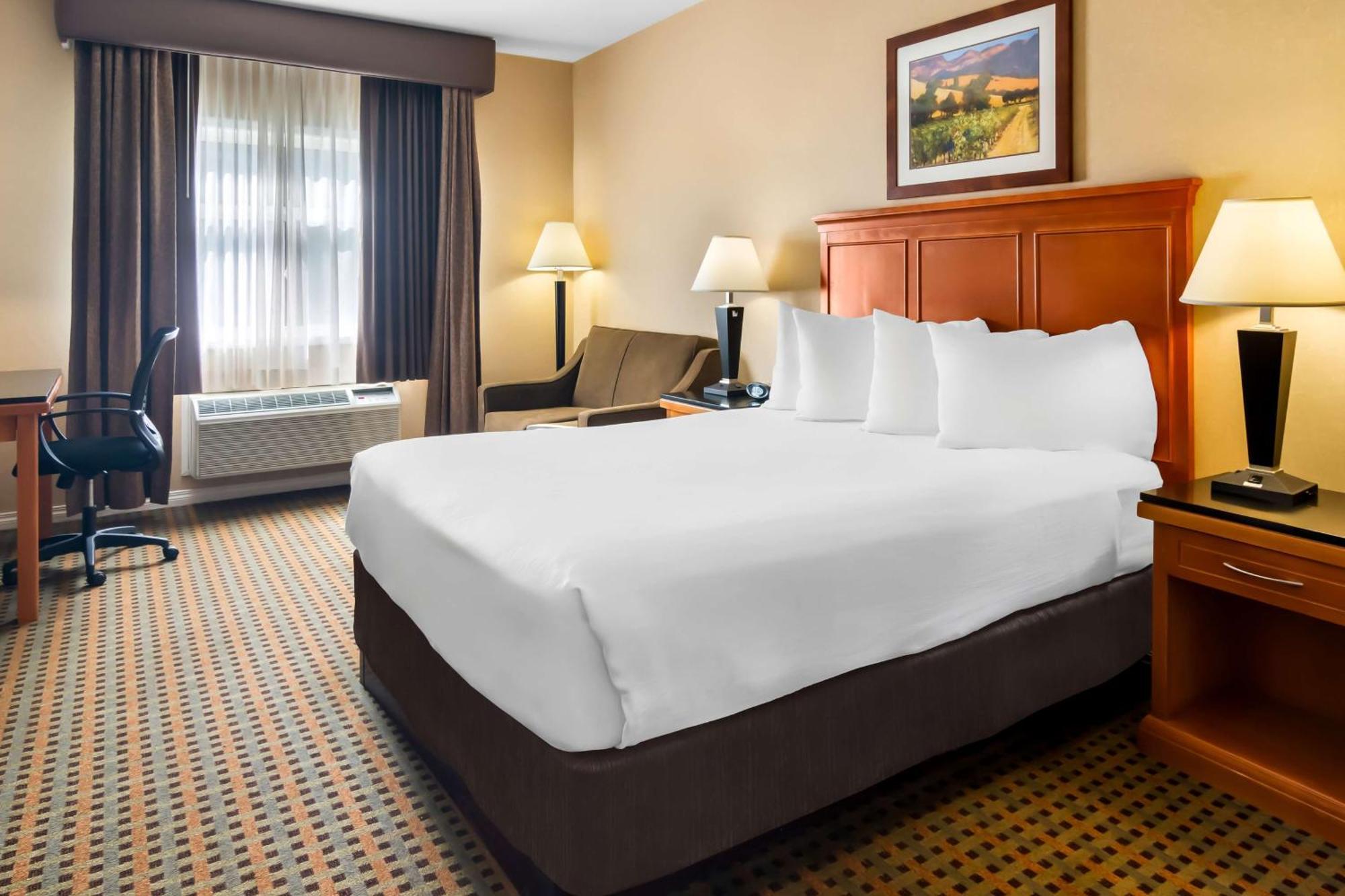 Best Western Plus Osoyoos Hotel & Suites Exterior photo