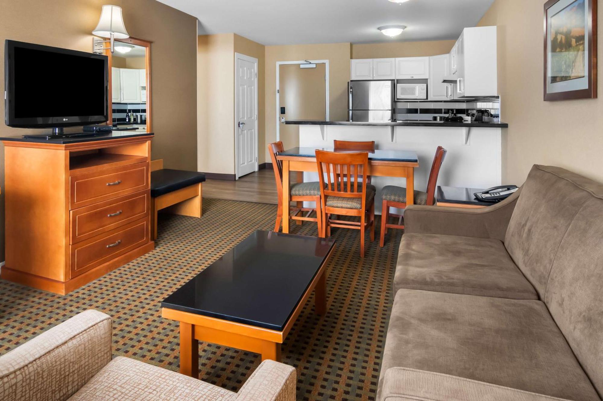 Best Western Plus Osoyoos Hotel & Suites Exterior photo